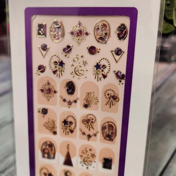 Color Street Mani Charms- Galactic Glam - Picture 4 of 7